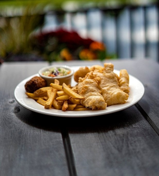 Illinois Road Trip RoundUp Best Fish Sandwiches Visit Quad Cities