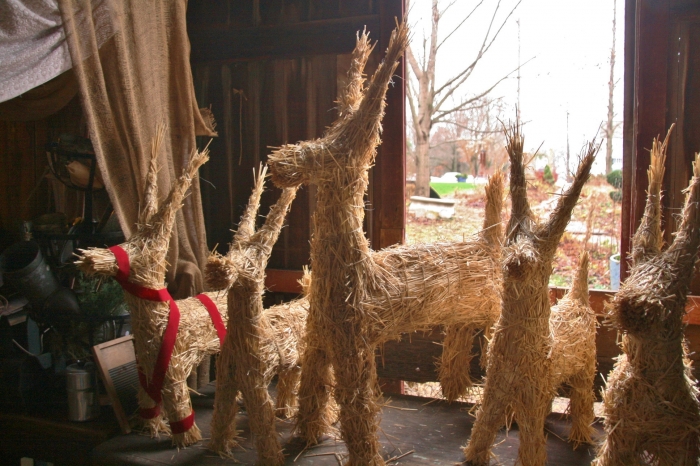 straws goats swedish christmas decorations